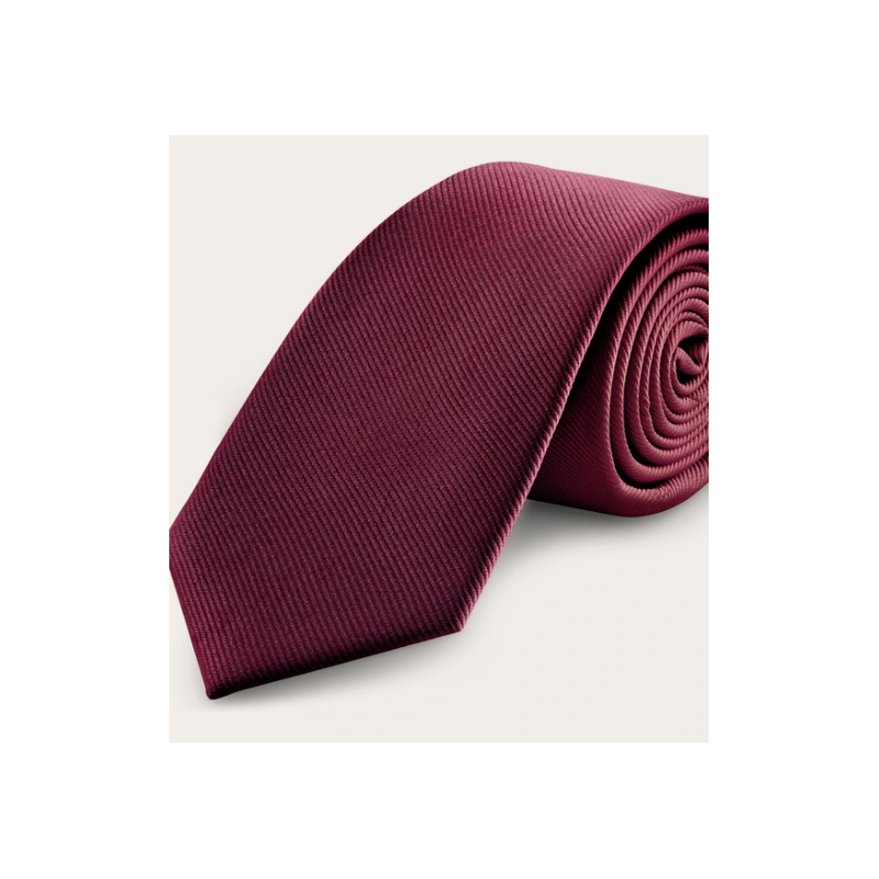 Corbata microdibuix o llisa granat o vermella.